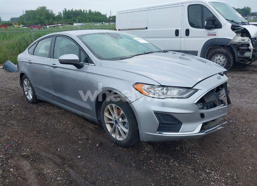 2020 Ford Fusion SE (VIN 3FA6P0HD7LR195277) main photo