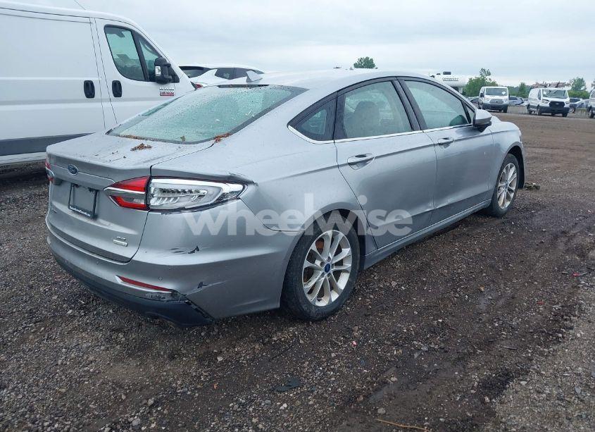 Photo 4 of 2020 Ford Fusion SE (VIN 3FA6P0HD7LR195277)