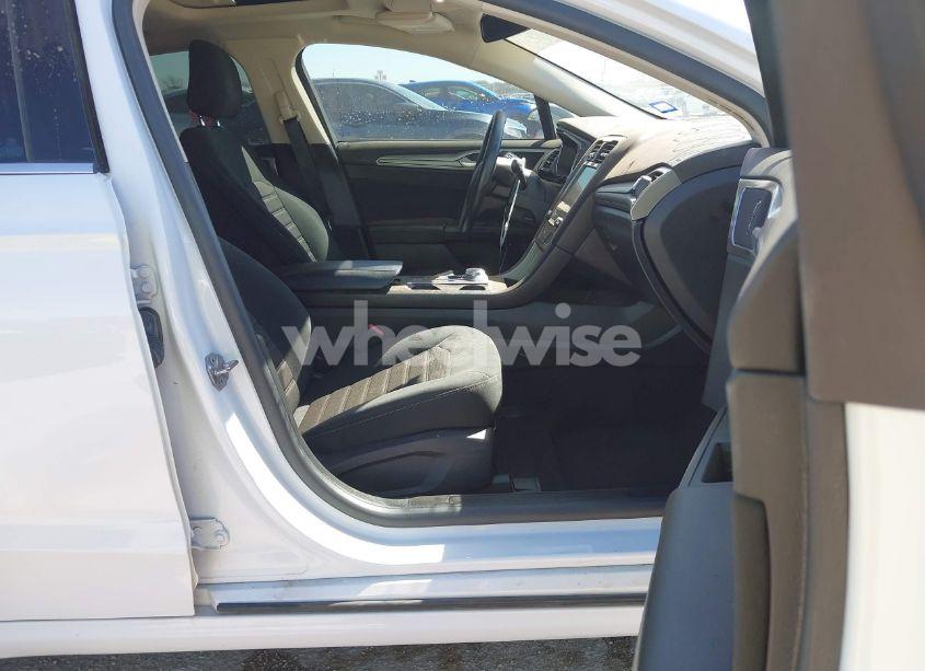 Photo 5 of 2020 Ford Fusion SE (VIN 3FA6P0HD7LR202728)