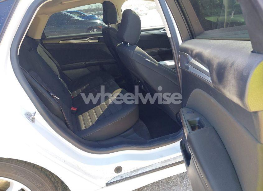 Photo 8 of 2020 Ford Fusion SE (VIN 3FA6P0HD7LR202728)