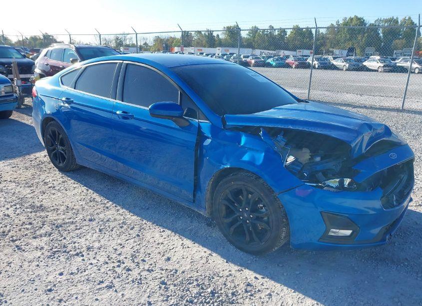 2020 Ford Fusion SE (VIN 3FA6P0HD7LR233865) main photo