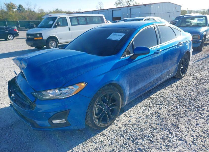 Photo 2 of 2020 Ford Fusion SE (VIN 3FA6P0HD7LR233865)