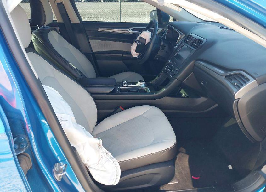 Photo 5 of 2020 Ford Fusion SE (VIN 3FA6P0HD7LR233865)