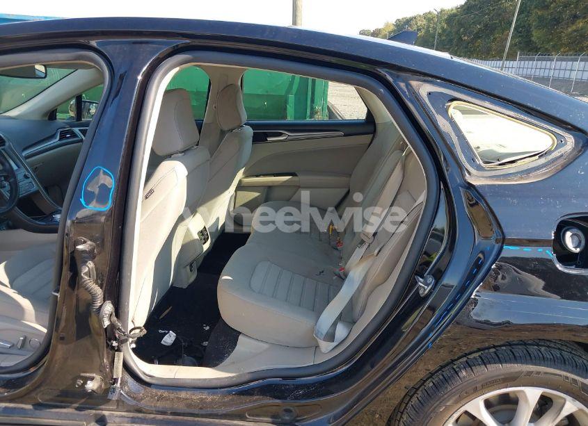 Photo 8 of 2020 Ford Fusion SE (VIN 3FA6P0HD7LR236183)