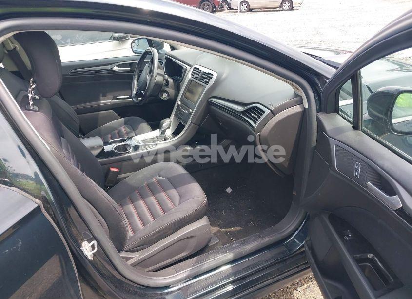 Photo 5 of 2014 Ford Fusion SE (VIN 3FA6P0HD8ER133387)