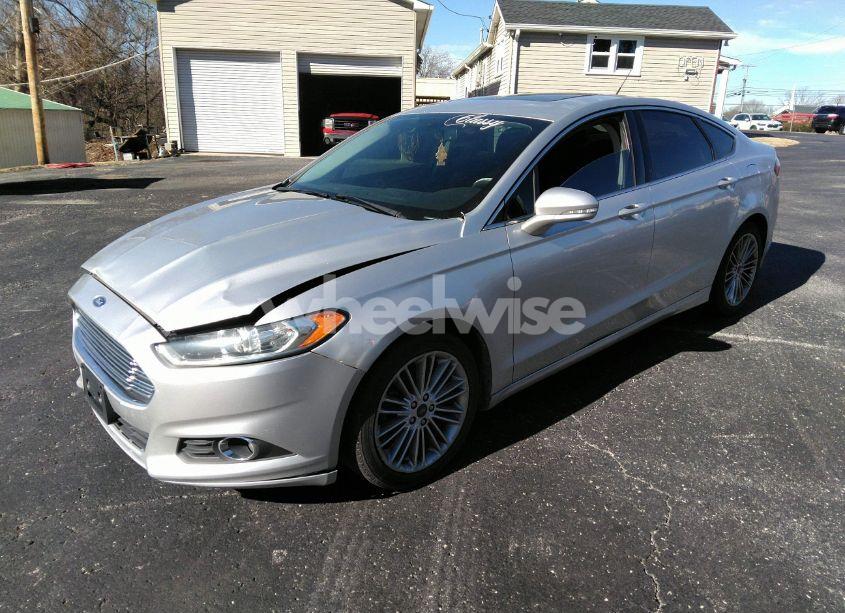 Photo 2 of 2014 Ford Fusion SE (VIN 3FA6P0HD8ER190589)