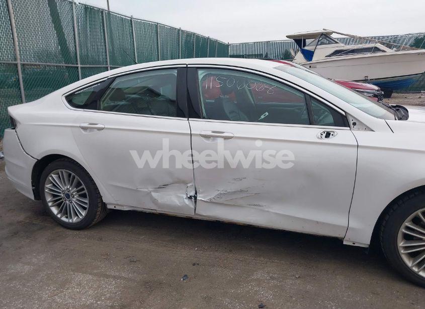 Photo 6 of 2014 Ford Fusion SE (VIN 3FA6P0HD8ER192360)