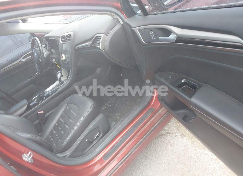 Photo 5 of 2014 Ford Fusion SE (VIN 3FA6P0HD8ER225051)