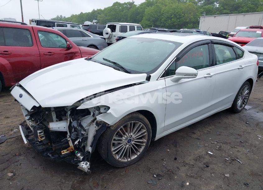 Photo 2 of 2014 Ford Fusion SE (VIN 3FA6P0HD8ER238057)