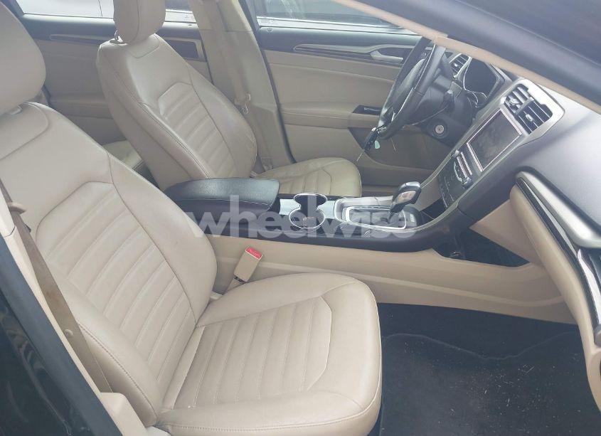 Photo 5 of 2014 Ford Fusion SE (VIN 3FA6P0HD8ER246434)