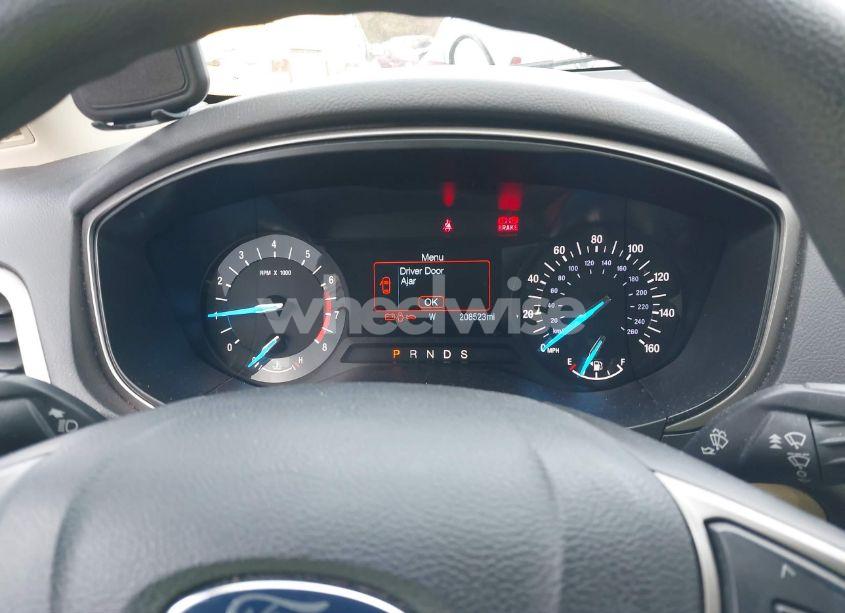 Photo 7 of 2014 Ford Fusion SE (VIN 3FA6P0HD8ER299165)