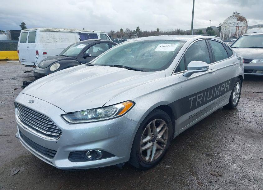 Photo 2 of 2014 Ford Fusion SE (VIN 3FA6P0HD8ER328292)