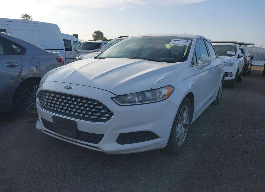 Photo 2 of 2014 Ford Fusion SE (VIN 3FA6P0HD8ER331631)