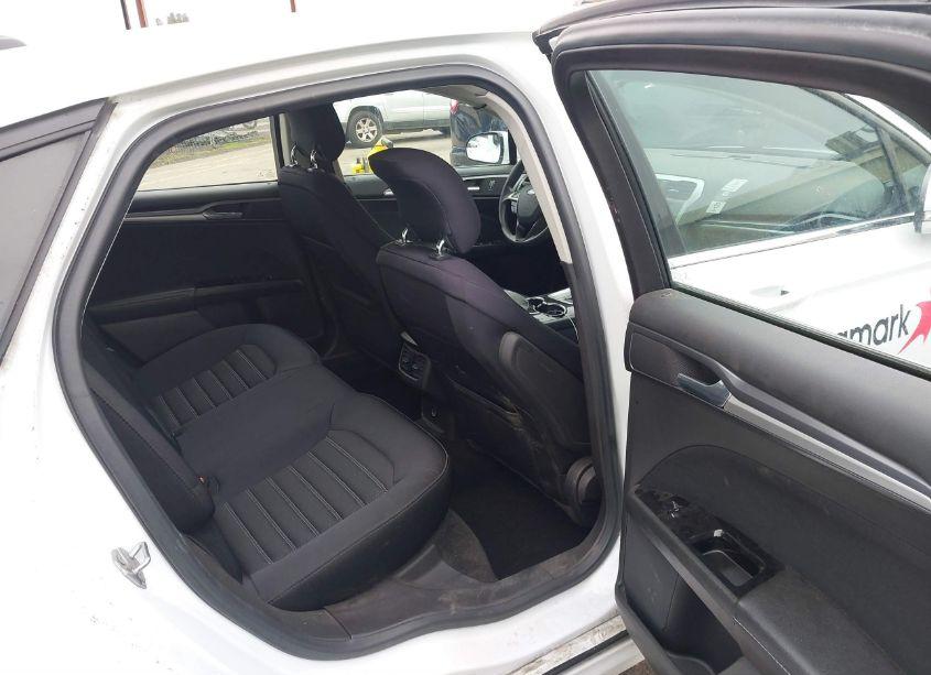 Photo 8 of 2014 Ford Fusion SE (VIN 3FA6P0HD8ER331631)