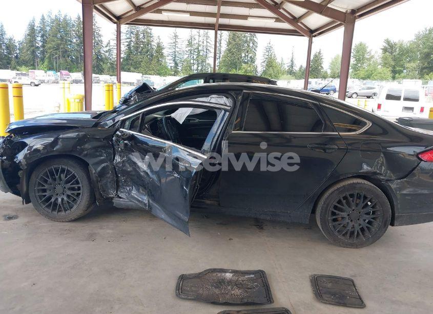 Photo 15 of 2014 Ford Fusion SE (VIN 3FA6P0HD8ER337932)