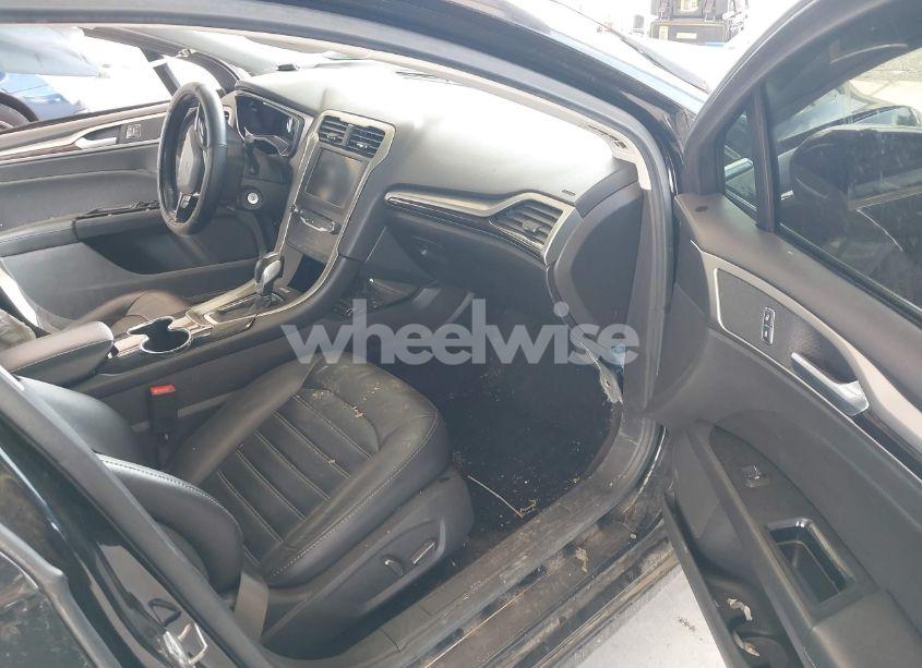 Photo 5 of 2014 Ford Fusion SE (VIN 3FA6P0HD8ER337932)