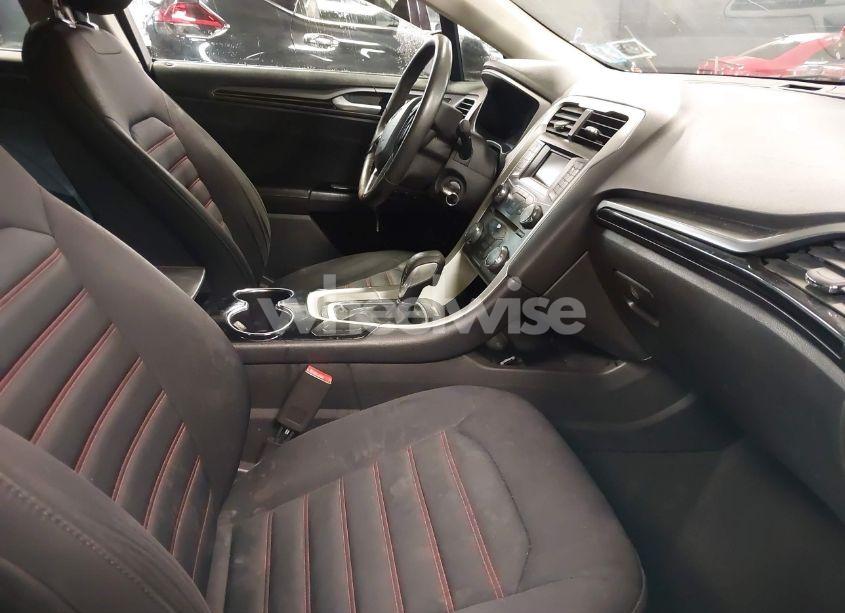 Photo 5 of 2014 Ford Fusion SE (VIN 3FA6P0HD8ER348185)