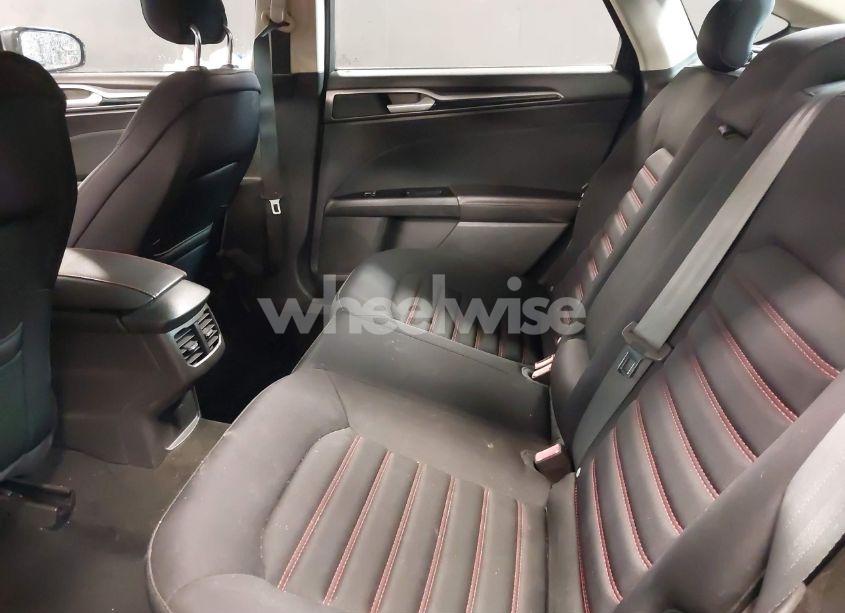 Photo 8 of 2014 Ford Fusion SE (VIN 3FA6P0HD8ER348185)