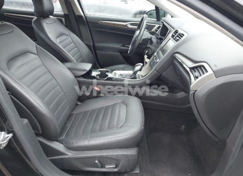 Photo 5 of 2015 Ford Fusion SE (VIN 3FA6P0HD8FR181277)