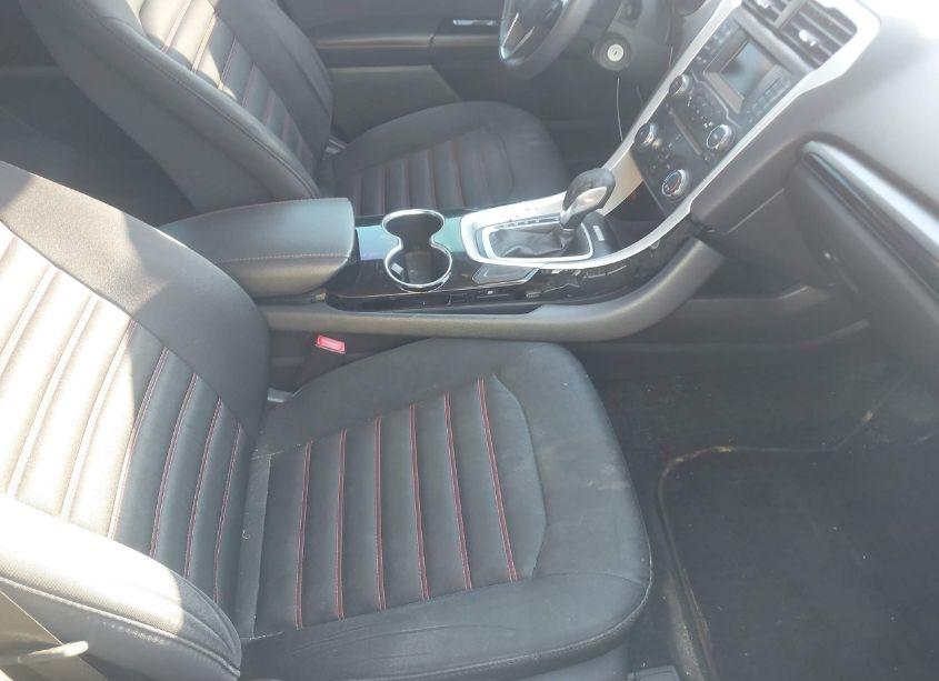 Photo 5 of 2015 Ford Fusion SE (VIN 3FA6P0HD8FR219879)