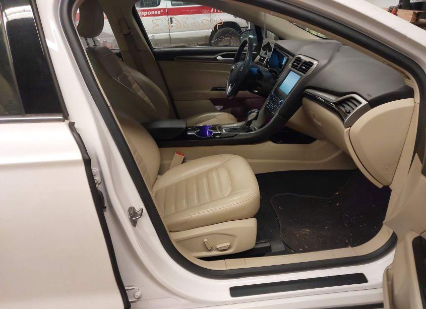 Photo 5 of 2016 Ford Fusion SE (VIN 3FA6P0HD8GR100814)