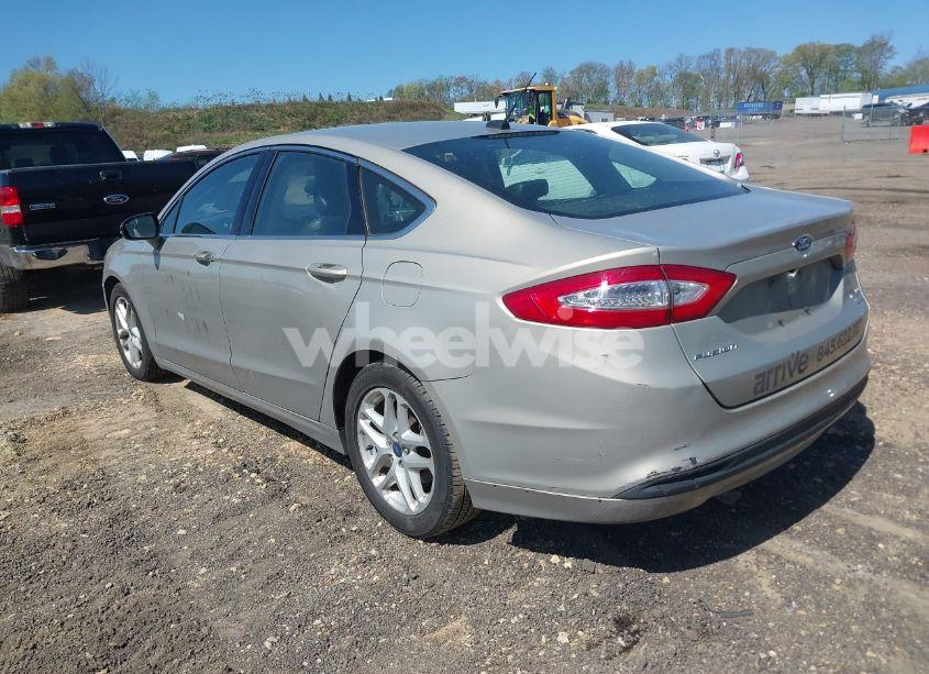 Photo 3 of 2016 Ford Fusion SE (VIN 3FA6P0HD8GR117421)