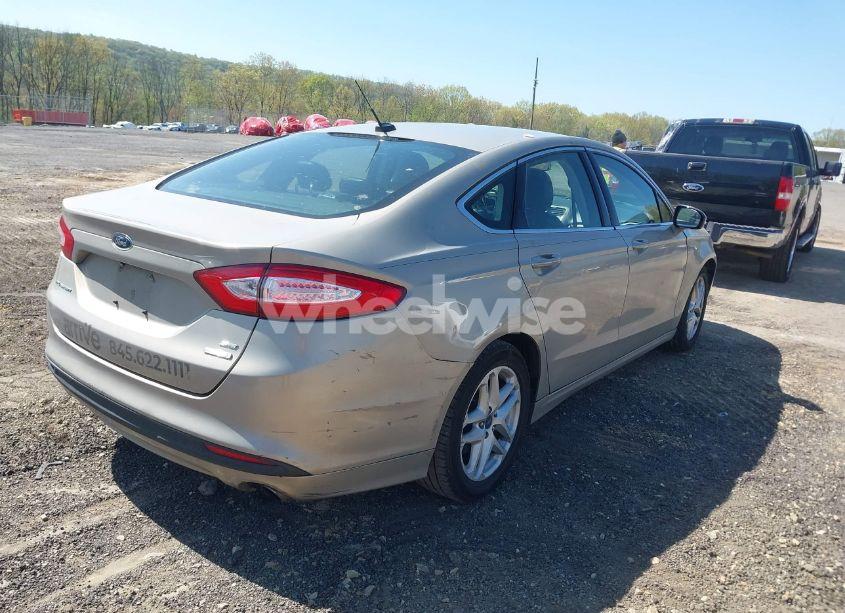Photo 4 of 2016 Ford Fusion SE (VIN 3FA6P0HD8GR117421)