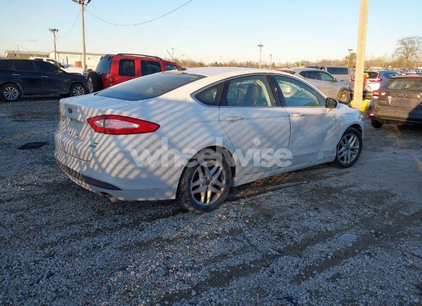 Photo 4 of 2016 Ford Fusion SE (VIN 3FA6P0HD8GR131254)