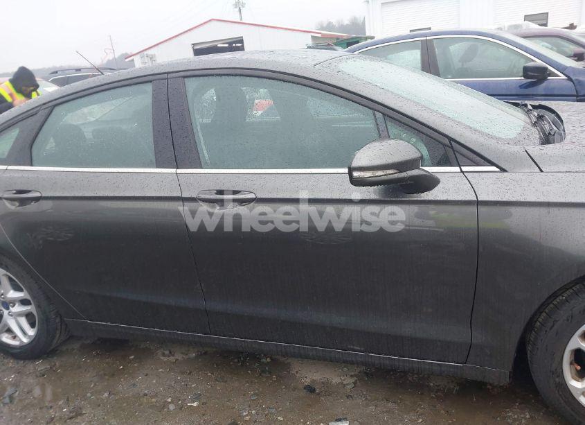 Photo 13 of 2016 Ford Fusion SE (VIN 3FA6P0HD8GR169664)