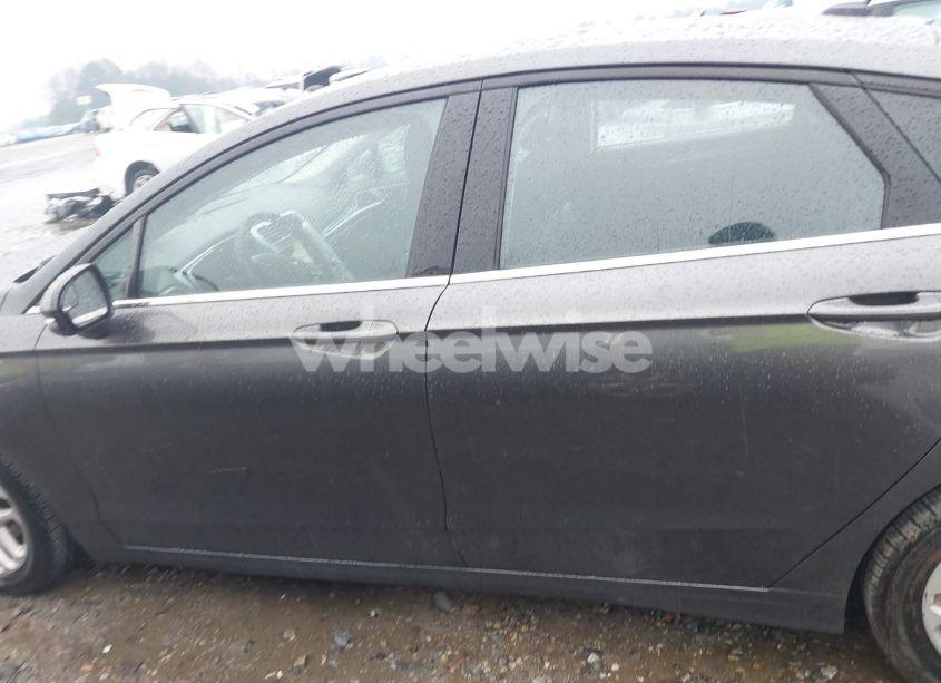 Photo 14 of 2016 Ford Fusion SE (VIN 3FA6P0HD8GR169664)