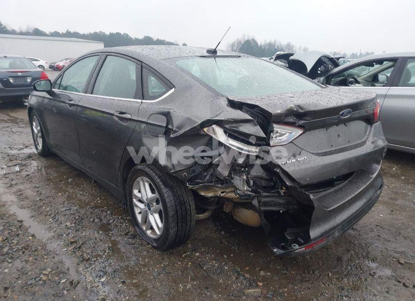 Photo 3 of 2016 Ford Fusion SE (VIN 3FA6P0HD8GR169664)