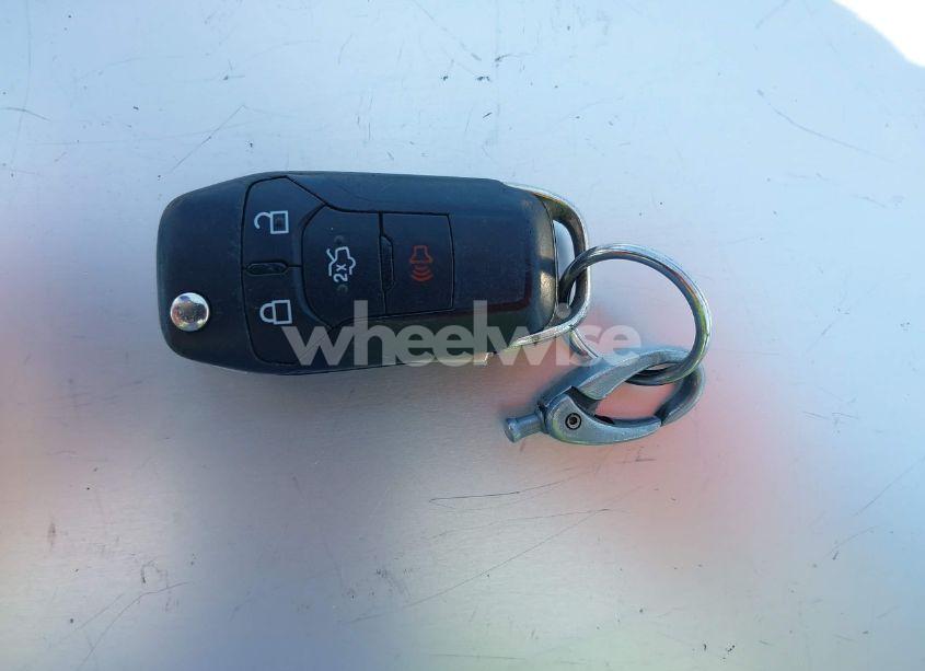 Photo 11 of 2016 Ford Fusion SE (VIN 3FA6P0HD8GR267447)