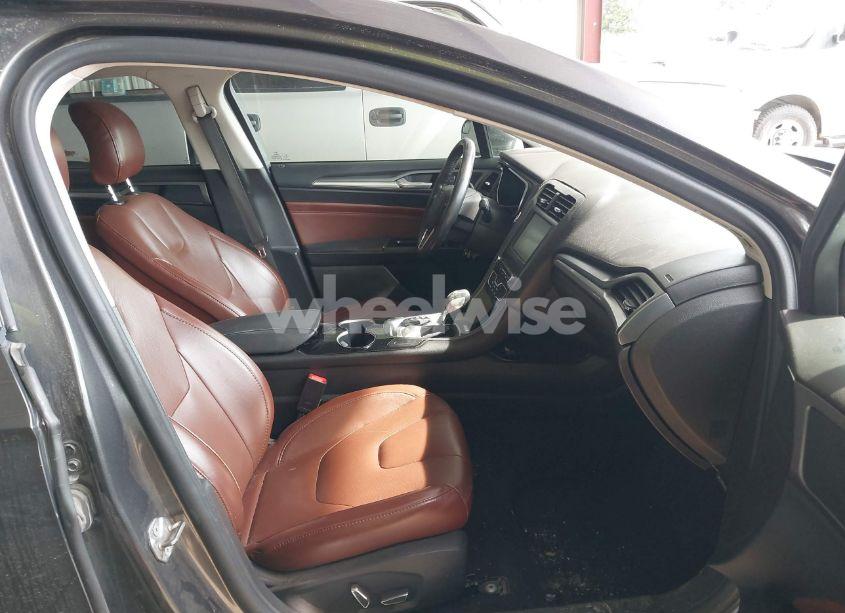 Photo 5 of 2016 Ford Fusion SE (VIN 3FA6P0HD8GR284751)