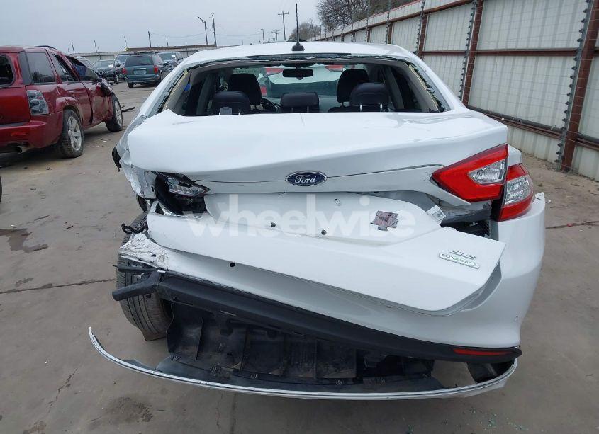 Photo 6 of 2016 Ford Fusion SE (VIN 3FA6P0HD8GR354622)
