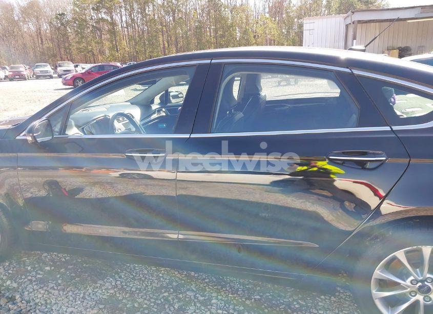 Photo 14 of 2017 Ford Fusion SE (VIN 3FA6P0HD8HR136908)