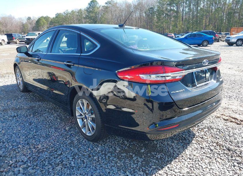Photo 3 of 2017 Ford Fusion SE (VIN 3FA6P0HD8HR136908)