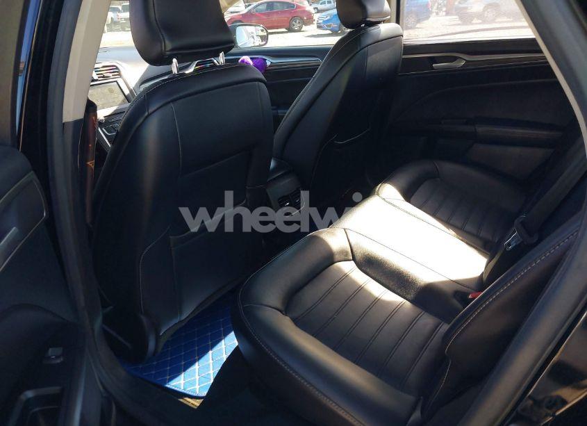 Photo 8 of 2017 Ford Fusion SE (VIN 3FA6P0HD8HR136908)