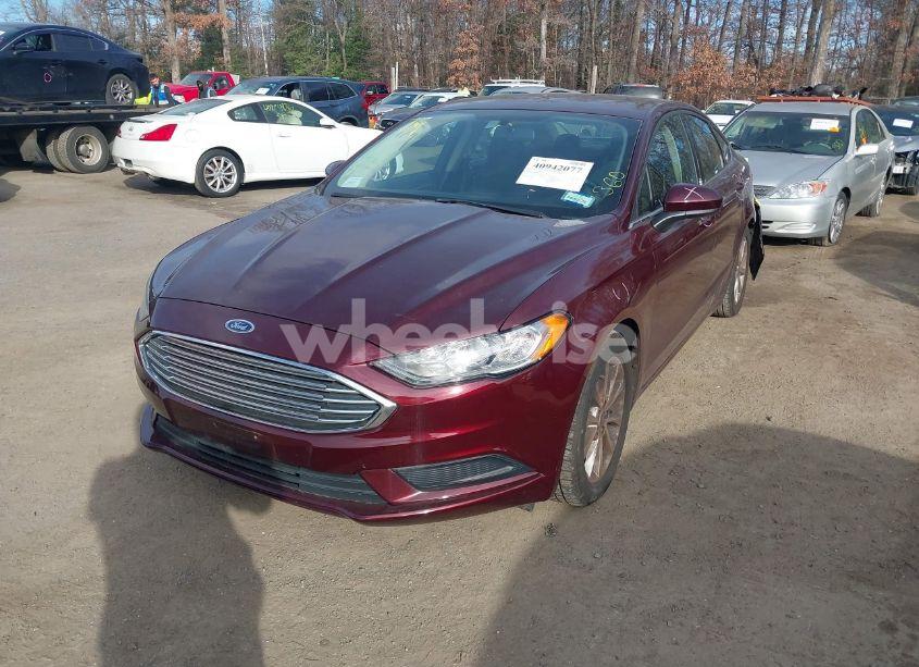 Photo 2 of 2017 Ford Fusion SE (VIN 3FA6P0HD8HR137038)