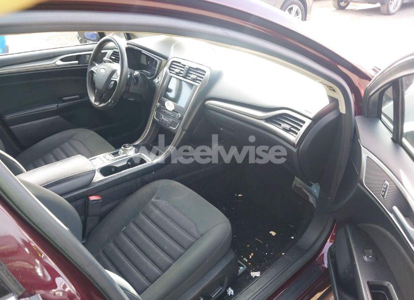 Photo 5 of 2017 Ford Fusion SE (VIN 3FA6P0HD8HR137038)