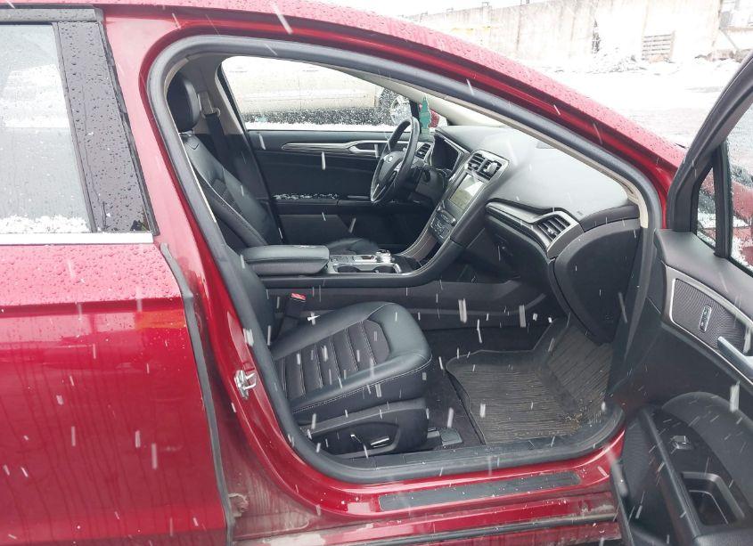 Photo 5 of 2017 Ford Fusion SE (VIN 3FA6P0HD8HR137198)