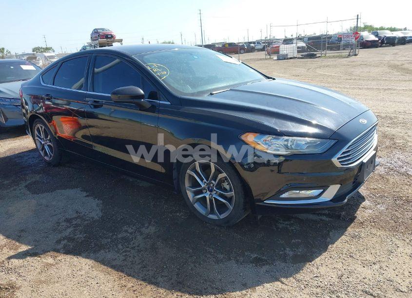 2017 Ford Fusion SE (VIN 3FA6P0HD8HR157077) main photo