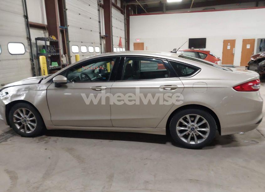 Photo 14 of 2017 Ford Fusion SE (VIN 3FA6P0HD8HR213437)