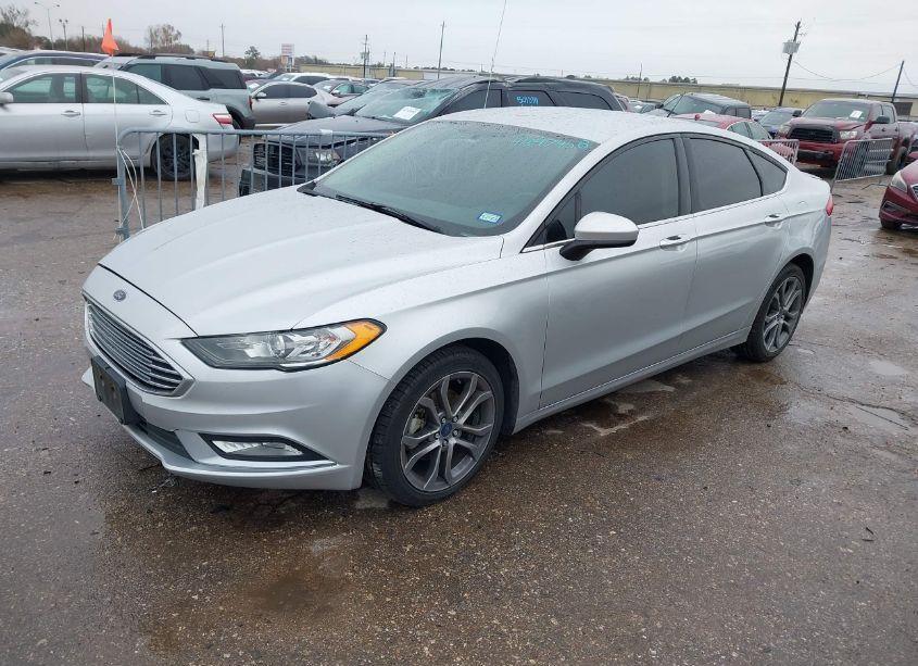 Photo 2 of 2017 Ford Fusion SE (VIN 3FA6P0HD8HR251959)
