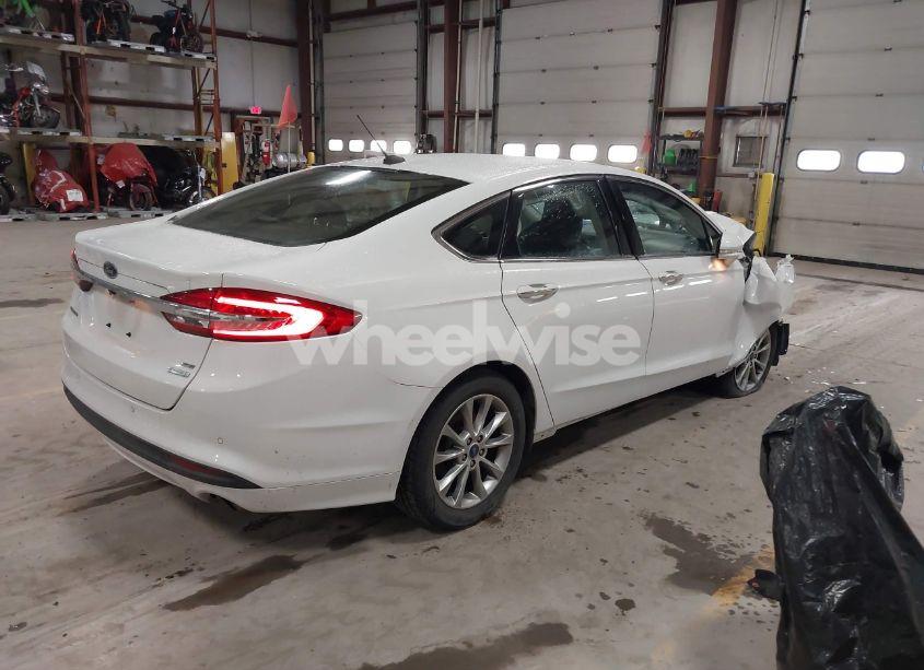 Photo 4 of 2017 Ford Fusion SE (VIN 3FA6P0HD8HR291801)