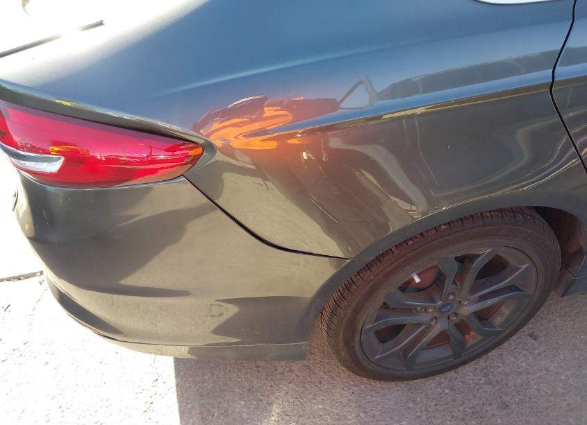 Photo 18 of 2018 Ford Fusion SE (VIN 3FA6P0HD8JR153973)