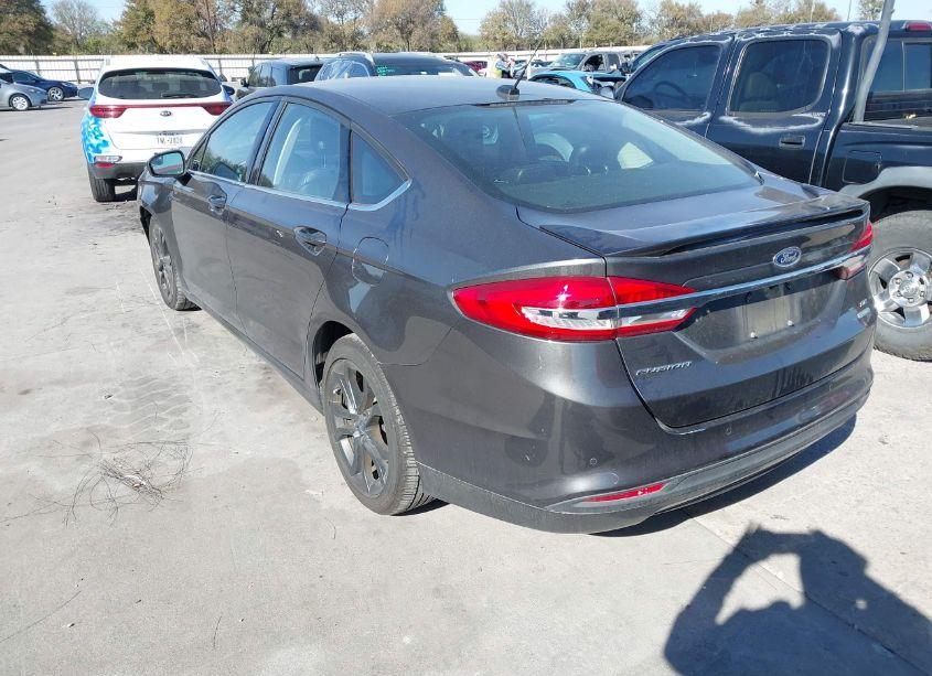Photo 3 of 2018 Ford Fusion SE (VIN 3FA6P0HD8JR153973)