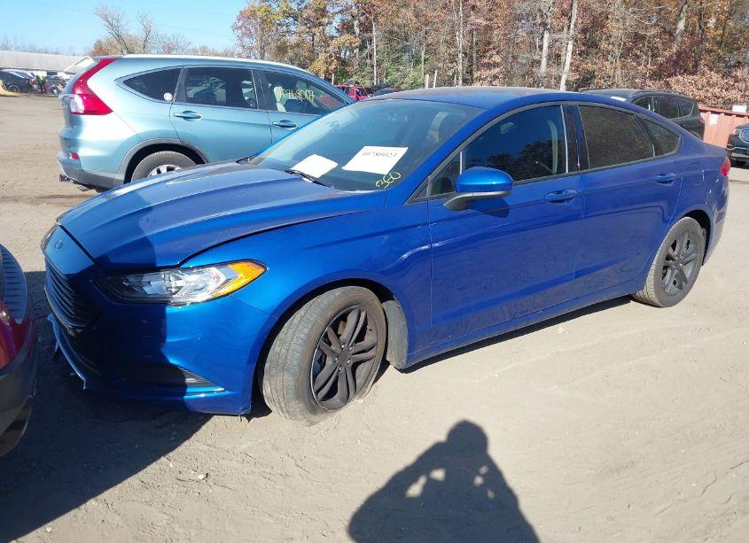 Photo 2 of 2018 Ford Fusion SE (VIN 3FA6P0HD8JR156503)