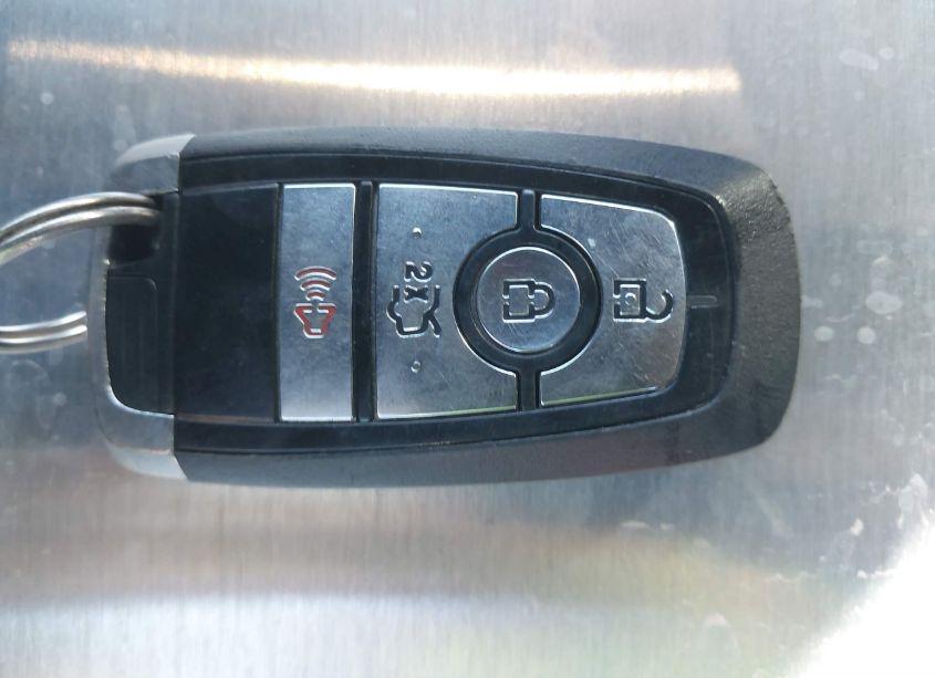 Photo 11 of 2018 Ford Fusion SE (VIN 3FA6P0HD8JR167632)