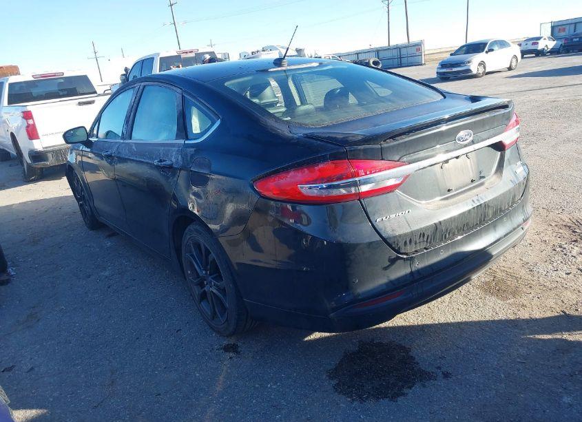 Photo 3 of 2018 Ford Fusion SE (VIN 3FA6P0HD8JR167632)