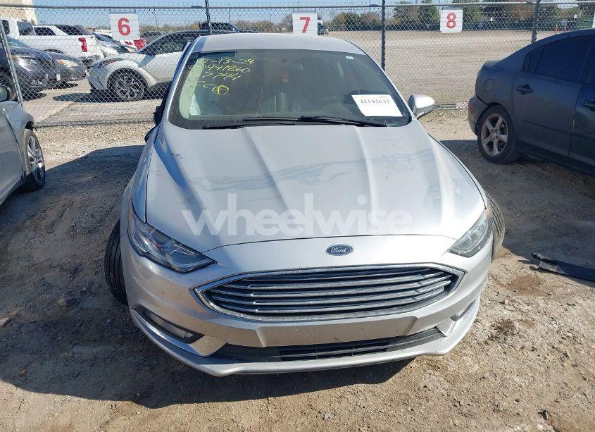 Photo 11 of 2018 Ford Fusion SE (VIN 3FA6P0HD8JR167744)